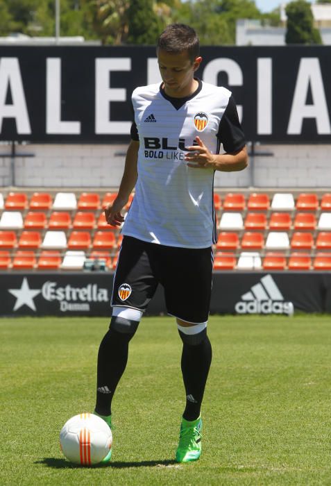 El Valencia CF presenta a Maksimovic