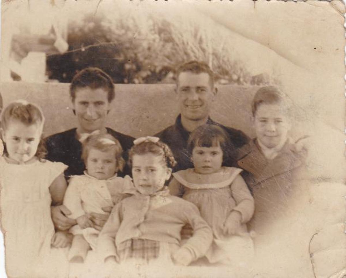 Wenceslao, junto a su familia