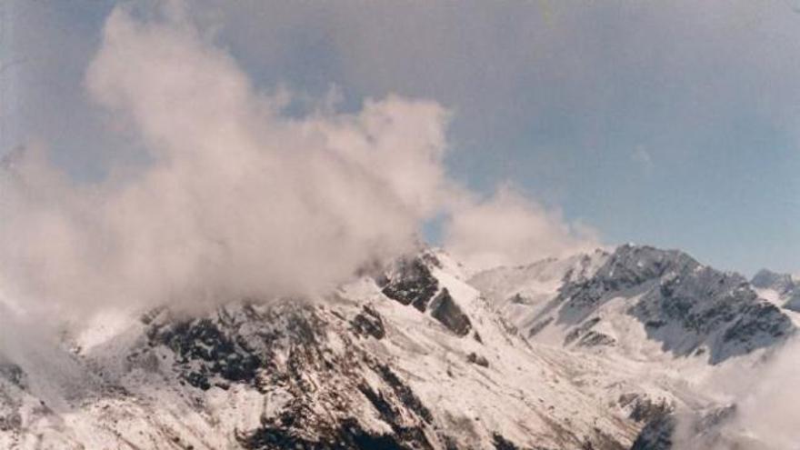 Hermosa panorámica de uno de los valles que conducen al Kangchenjunga.