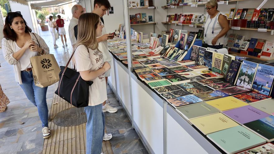 La &quot;magia del libro&quot; vuelve a impregnar la Avenida Alfonso X