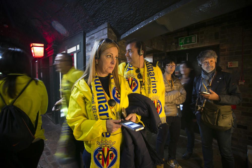 Liverpool se tiñe de amarillo