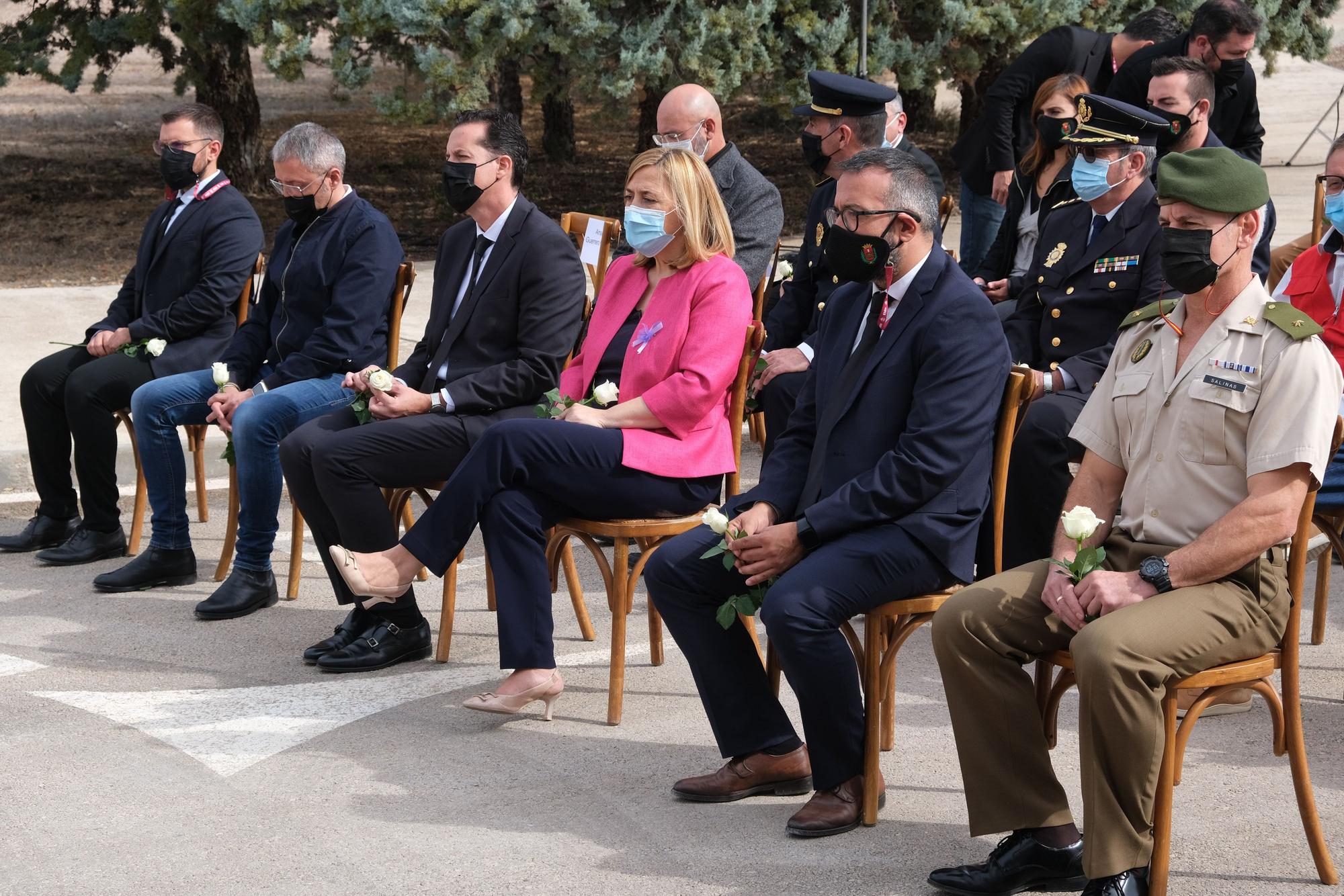 Así ha sido el homenaje a los 111 fallecidos por covid en Elda