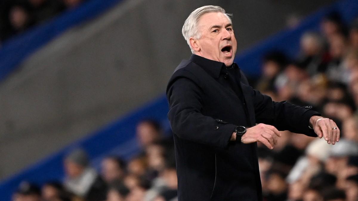 Ancelotti, enfadado en la banda del Santiago Bernabéu