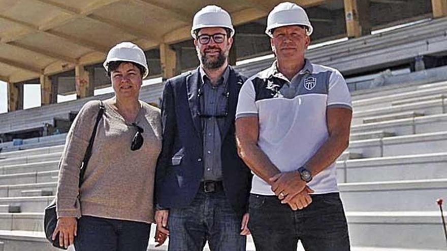 El alcalde Toni Noguera, junto a Ingo Volckmann y Susanna Moll.