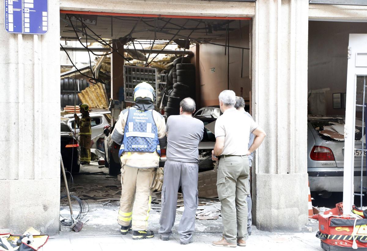 Estado en el que ha quedado el taller de doutor Teixeiro tras la explosión registrada esta tarde