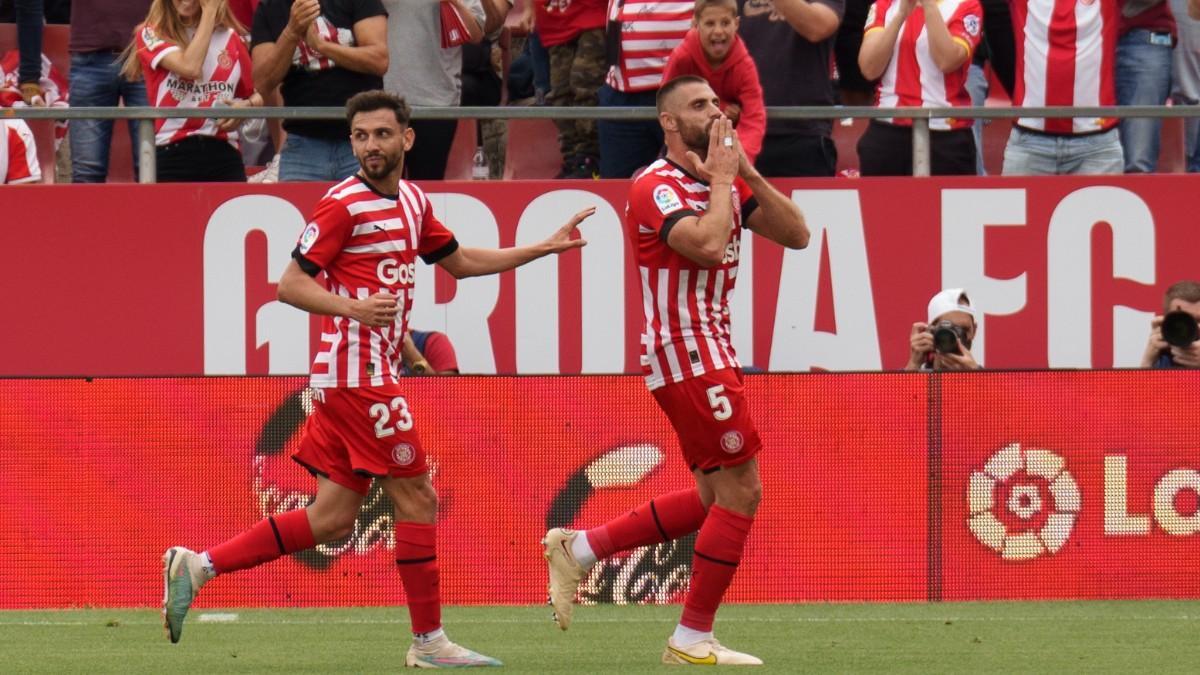 David López celebra el 1-1 en Montilivi