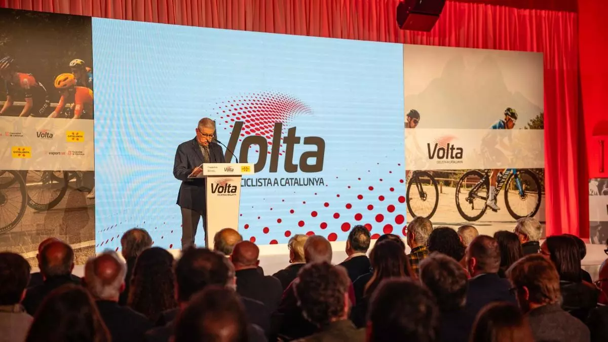 La Volta da el pistoletazo de salida: "Nunca en la historia hab赤amos respirado tanto ciclismo"