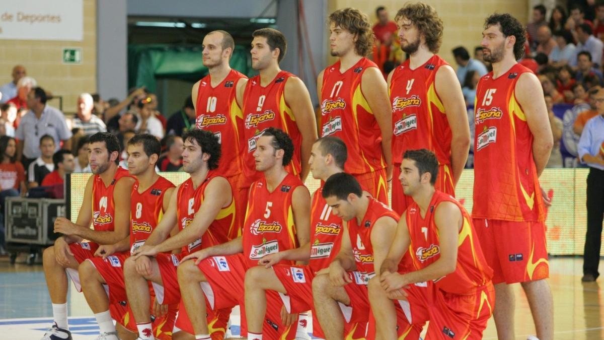 Selección española que se midió a China en Córdoba en 2006.