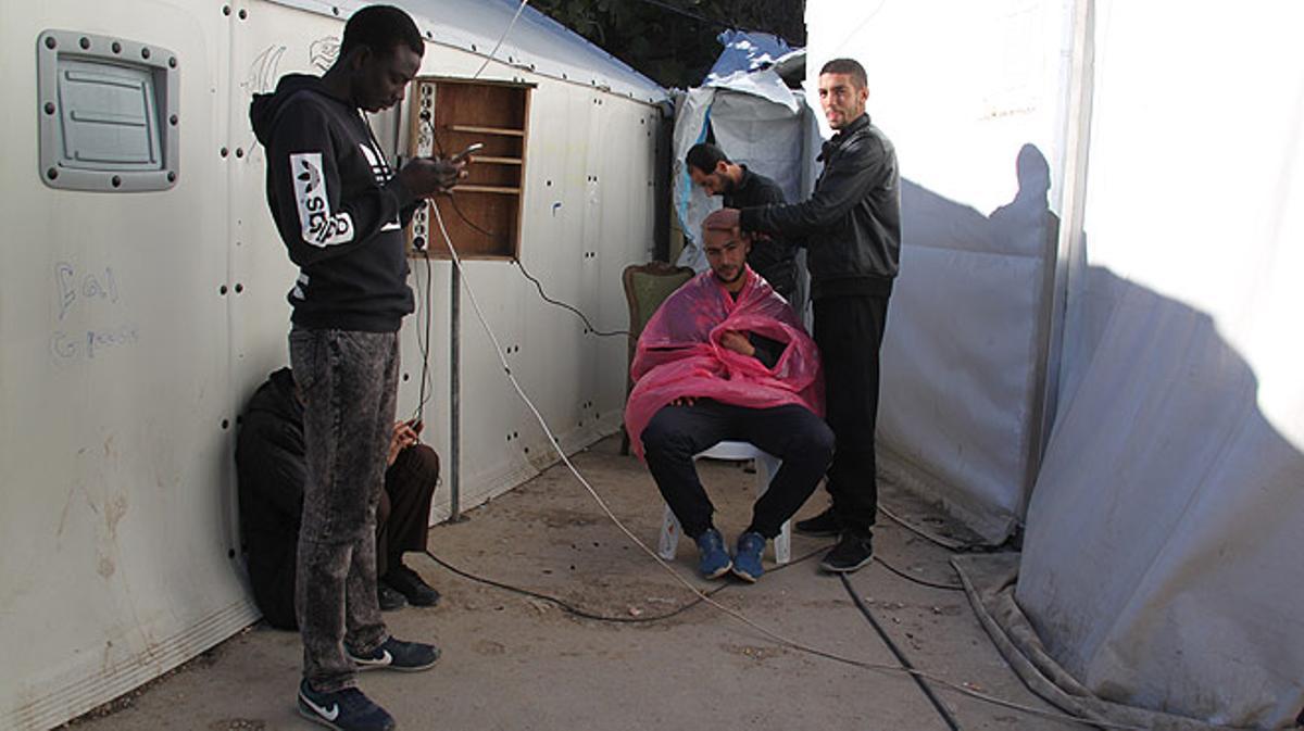 La desesperació dels refugiats als camps d’acollida grecs.
