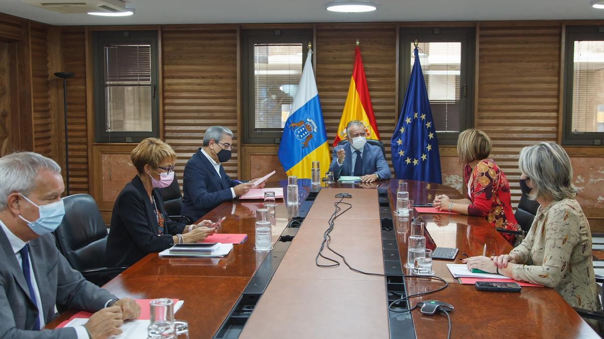 El Consejo de Gobierno de Canarias.