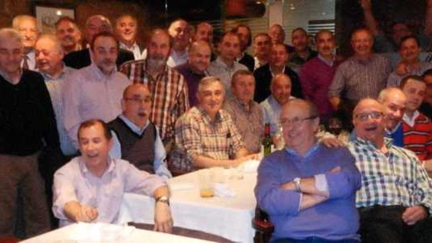 «Los Feos» de Morcín, en la reunión del pasado fin de semana en Oviedo.