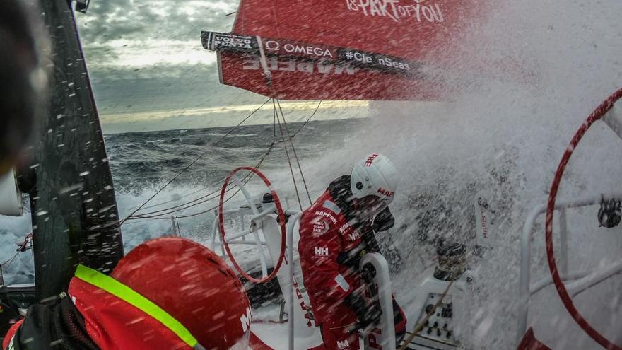 La borrasca complicó la navegación a bordo del &#039;Mapfre&#039; en el Océano Sur. // Jen Edney