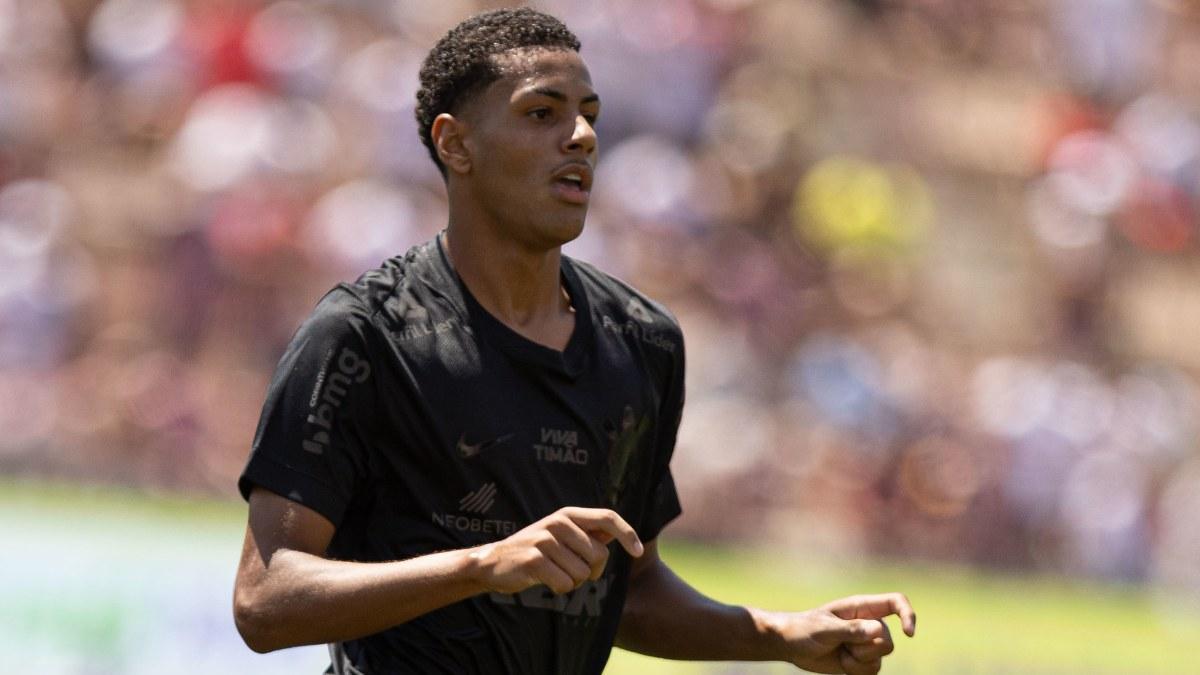 Renner, lateral izquierdo de la base del Corinthians que ha fichado por el Chelsea