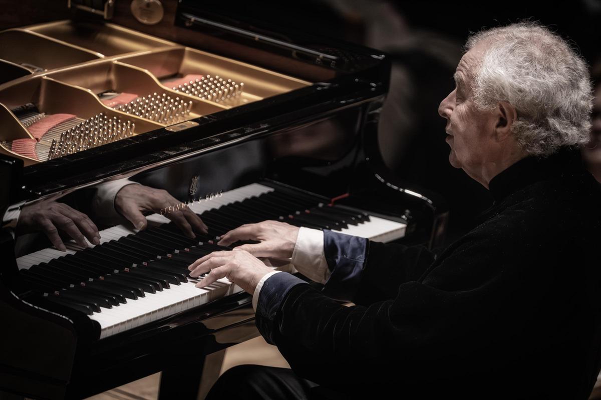 András Schiff.