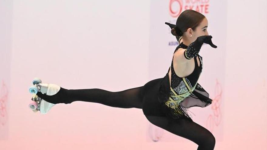 La patinadora mallorquina Marina Royo, en uno de sus ejercicios en la semifinal de la Copa del Mundo.