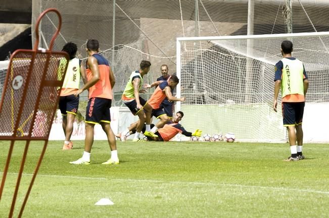 ENTRENAMIENTO DE LA UD LAS PALMAS Y ENTREVISTGA ...