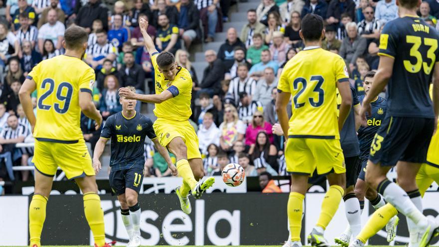 El Villarreal cierra la pretemporada con una nueva derrota y muchas dudas (4-0)
