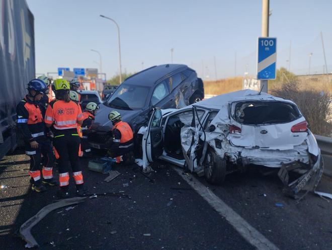 Un camión choca contra varios coches en la autopista de Inca y provoca retenciones kilométricas