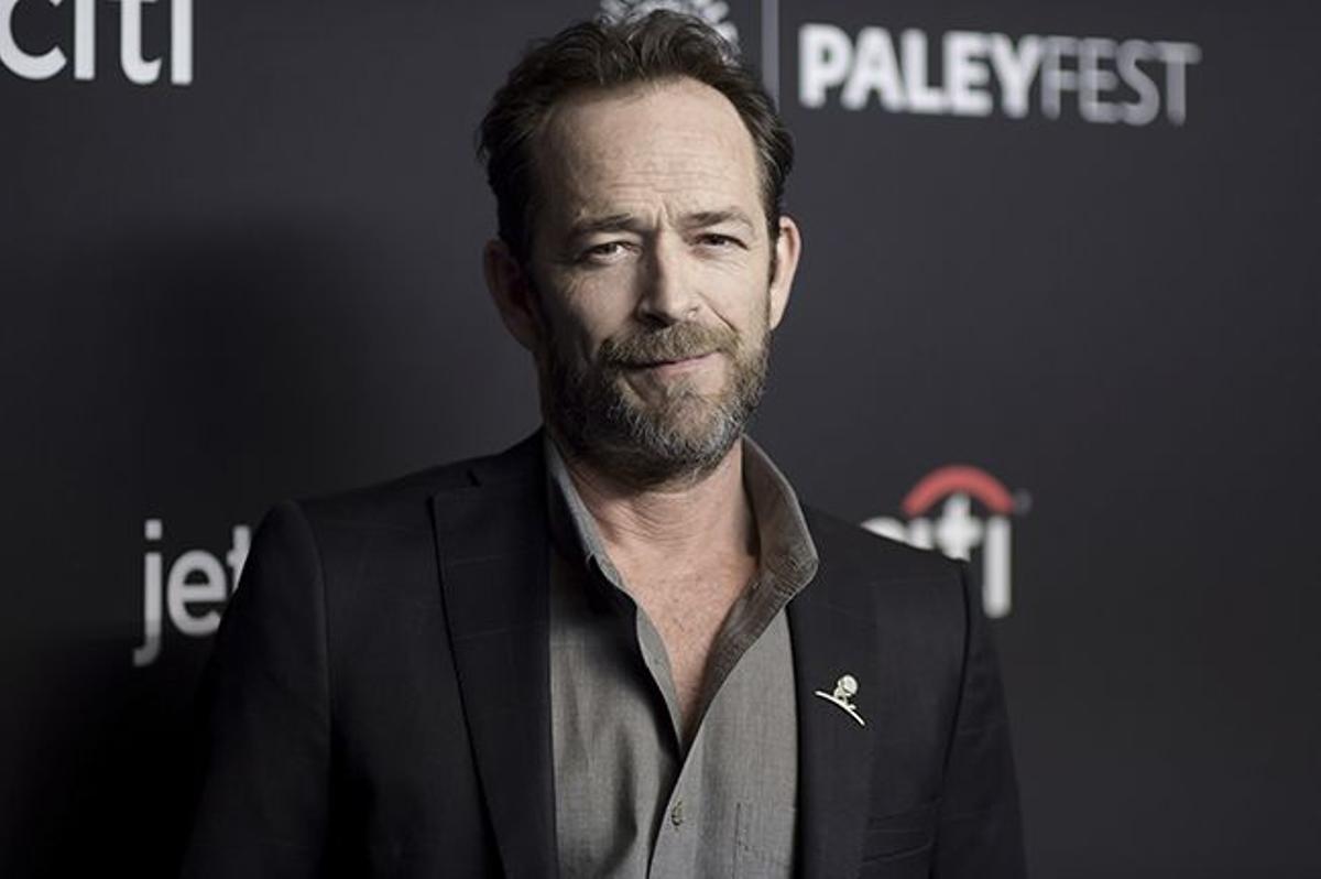 Luke Perry en un photocall en el Paley Festival