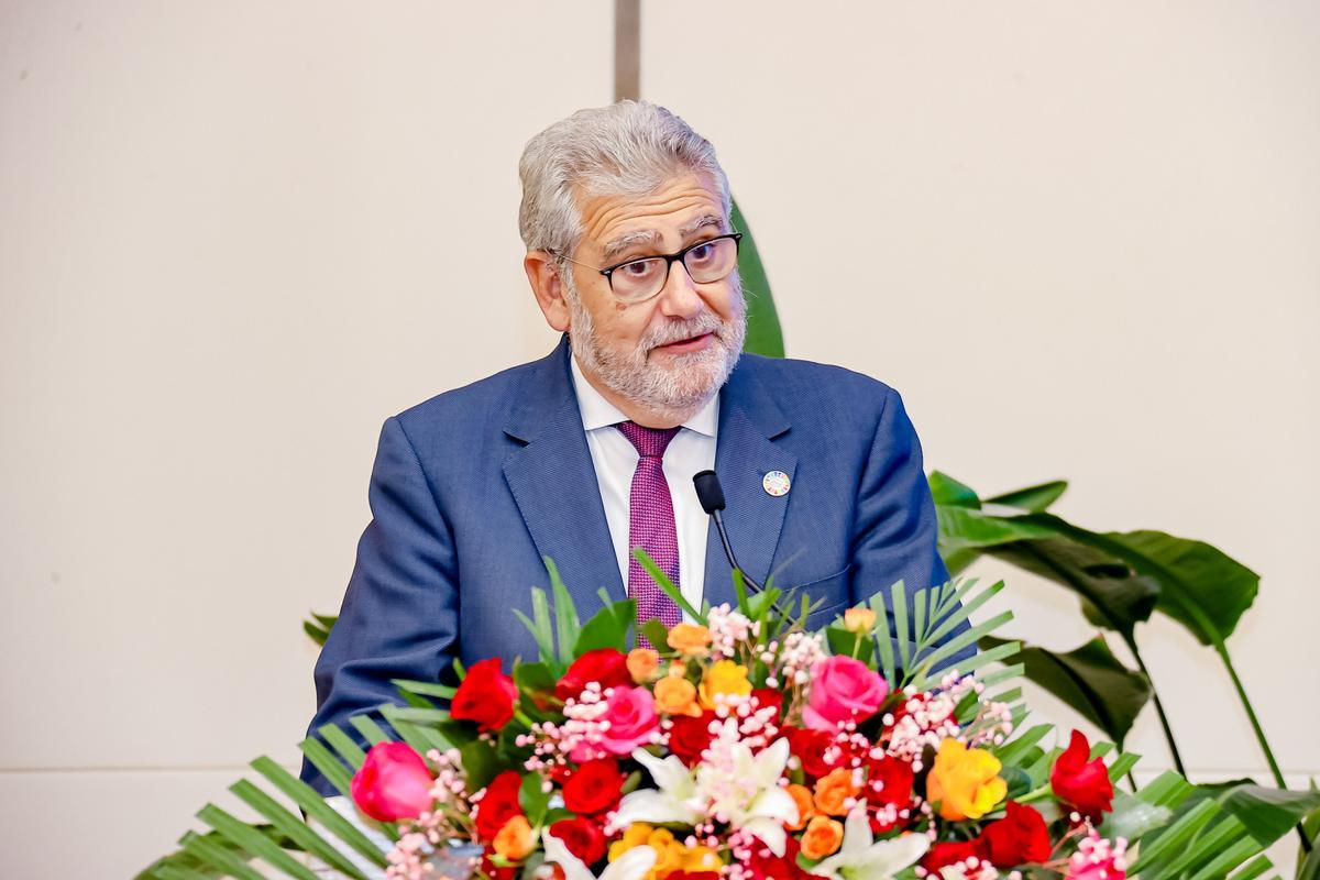 José Antonio Mayoral en una intervención durante su visita a China