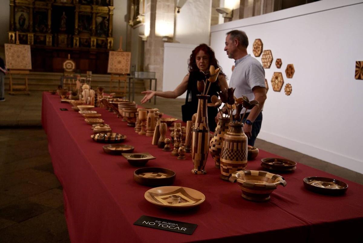 Muestra de piezas de madera en la sala de exposiciones de La Encarnación hasta el 6 de septiembre.