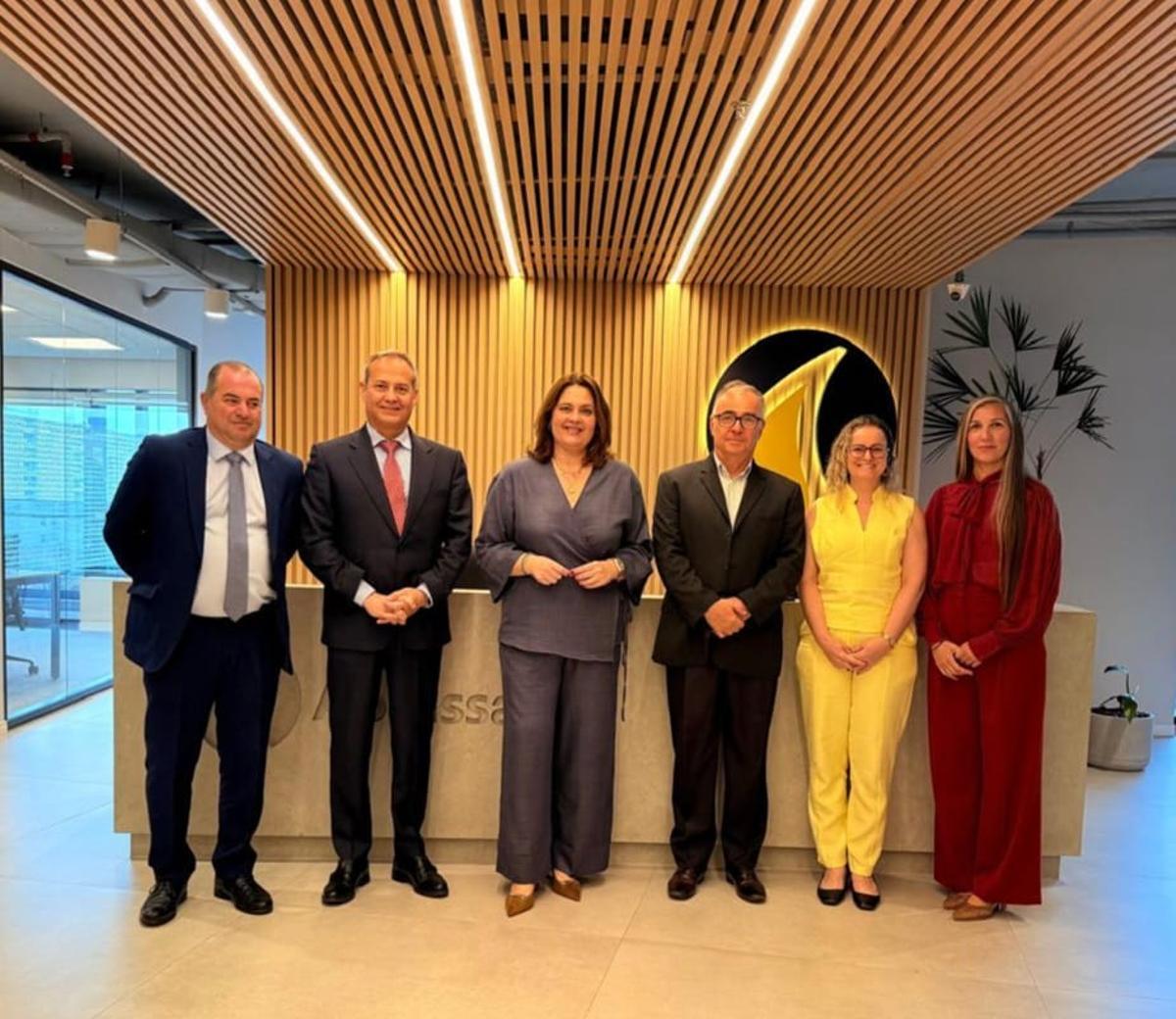 Parte de la delegación del Puerto de Las Palmas en Brasil