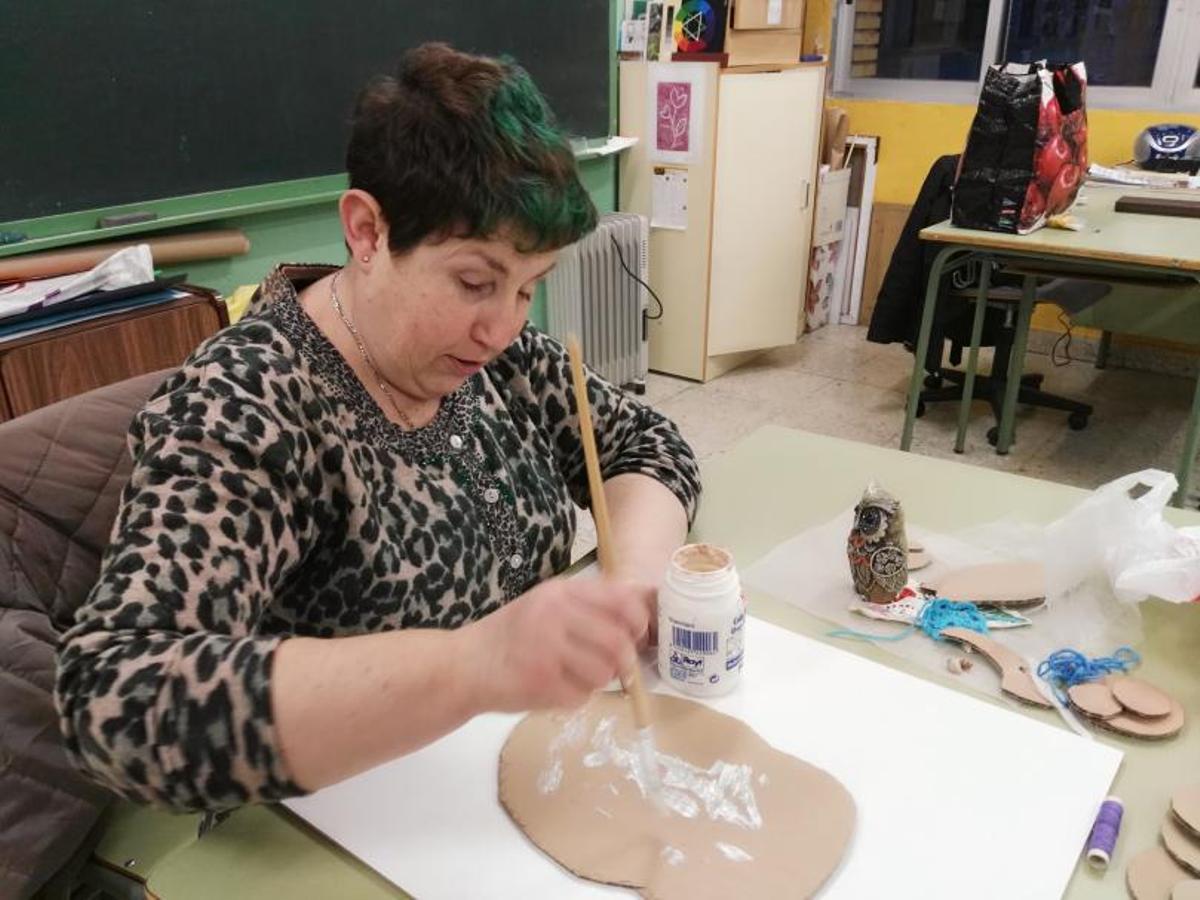 Dora, la artista ciega de Xàbia que ve el mundo con las manos