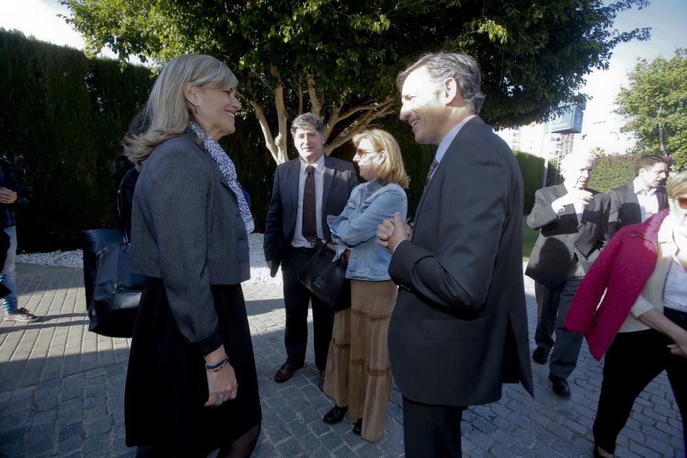 El candidato único defiende implantar Medicina por la demanda de alumnos y los investigadores