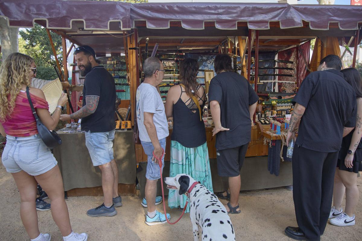 Músics i artesans fan reviure l’edat mitjana a Castell d’Aro en la 25a edició del Mercat Medieval Músics i artesans fan reviure l’edat mitjana a Castell d’Aro en la 25a edició del Mercat Medieval
