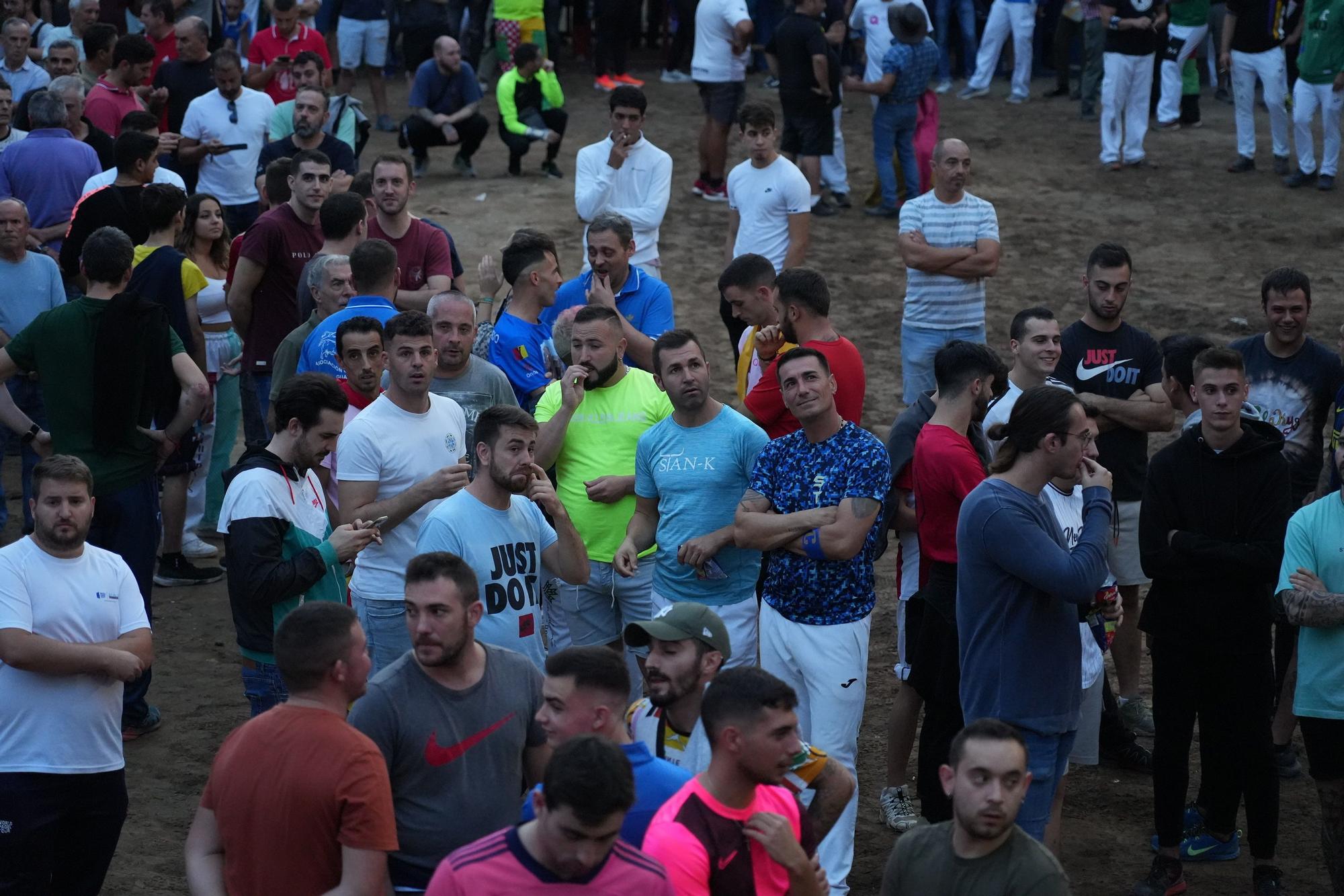 La tarde taurina del viernes de la Fira d'Onda, en imágenes