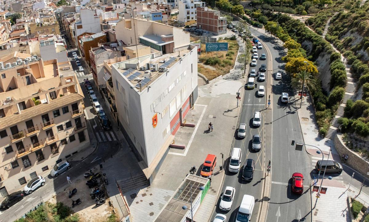 Congestión de tráfico en la avenida Jaime II.