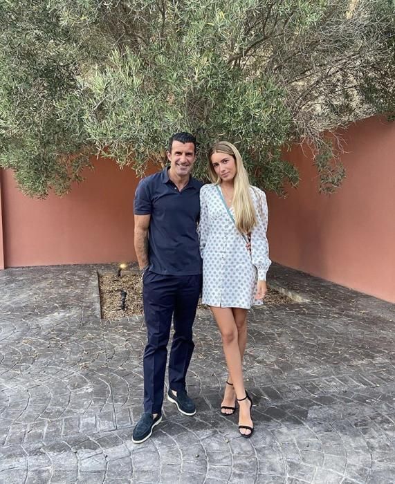 Luis Figo junto a una de sus hijas en Ibiza.