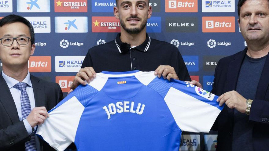 El Espanyol anuncia el fichaje del excéltico Joselu por tres temporadas