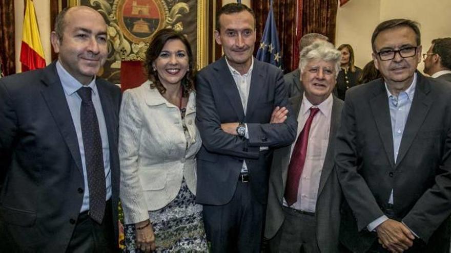 Los últimos cinco alcaldes: Soler, Alonso, González, Rodríguez y Maciá.