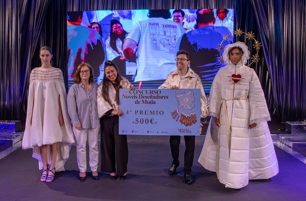 Marina Martín en Javier Requena obtiveron o cuarto premio con 'Mater Sancta'.