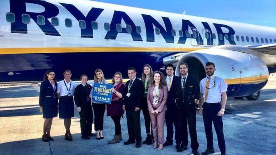 Personal de vuelo de Ryanair.