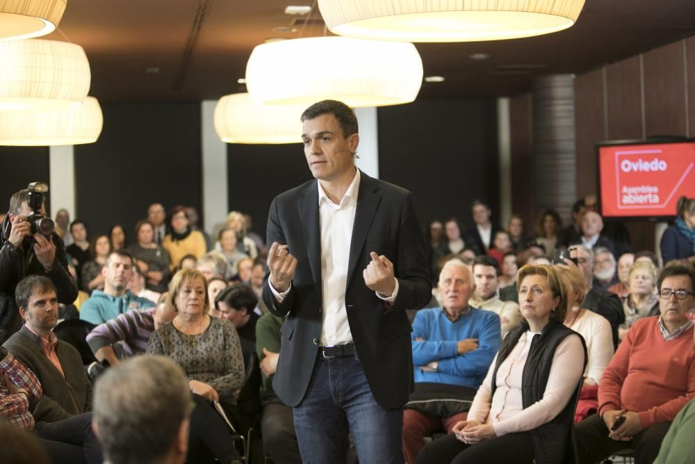 Asamblea con Pedro Sánchez en Oviedo