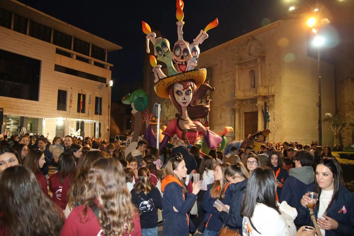 Imagen del ambiente en las fallas 2025 de Burriana.