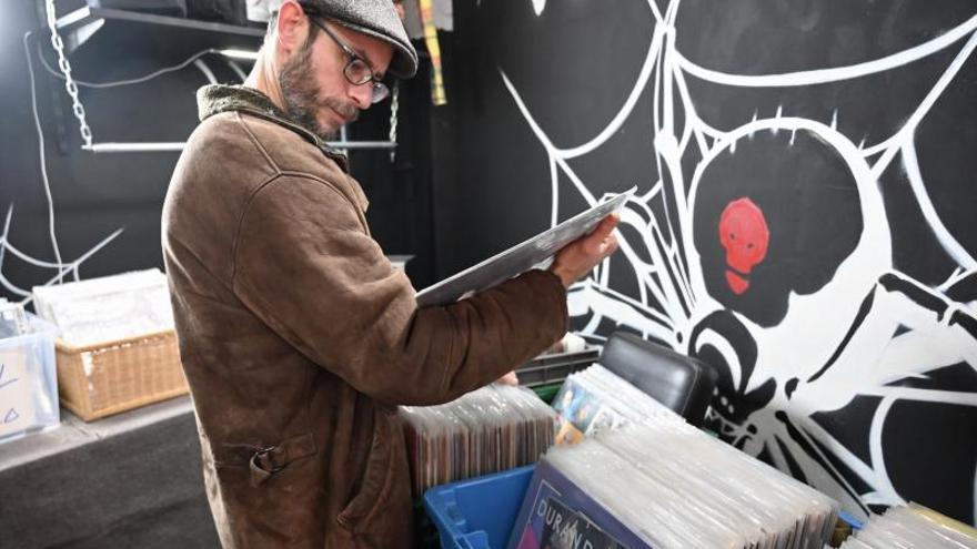 Arte, moda y música, en la feria del vinilo de Culebra Studio