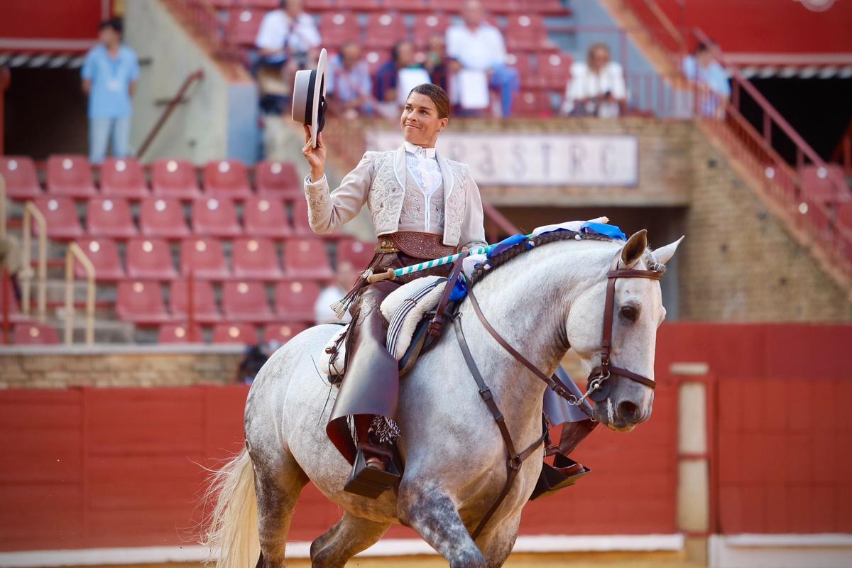 La corrida de rejones de la Feria Taurina de Córdoba, en imágenes La corrida de rejones de la Feria Taurina de Córdoba, en imágenes