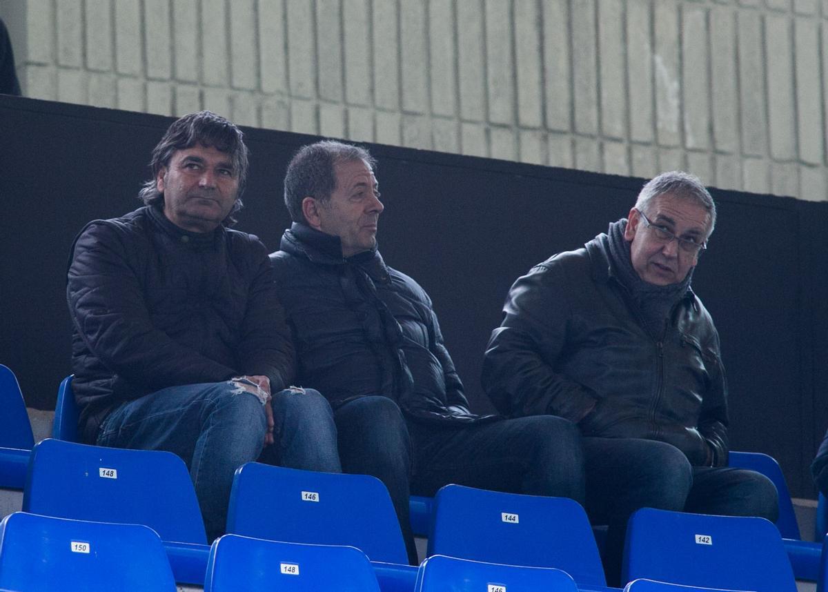 Paco Escudero, Javier Subirats y Quique Herández, viendo un Hércules-Barcelona B en el Rico Pérez.
