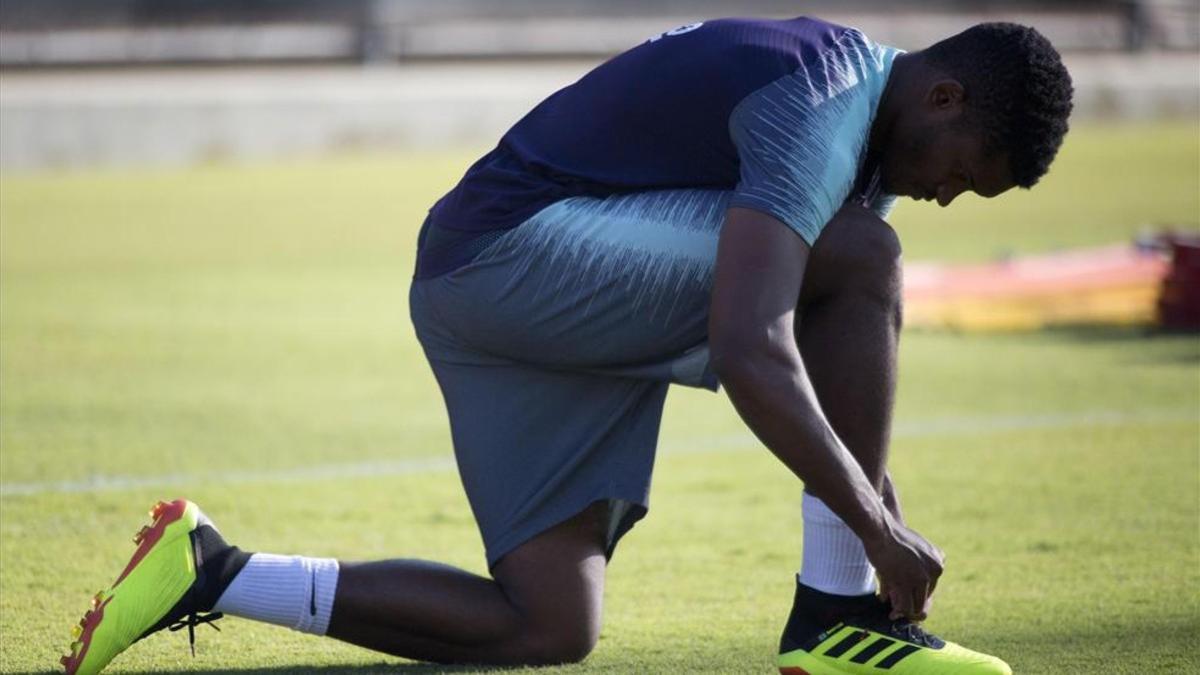 Malcom, durante un entrenamiento con el Barça