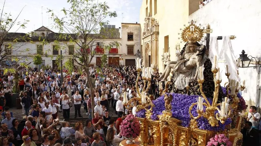 La decana de las cofradías, como si la carrera oficial fuera cosa ‘de toda la vida’