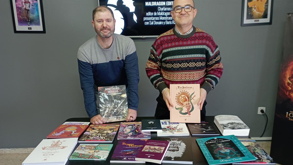 El exconcejal de Pizarra Raúl Cordero y Miguel Ángel Díaz, copropietario de Comic Stores, fundaron en plena pandemia Maldragón, una editorial que ya publica en EEUU y que se apoya en la preventa.