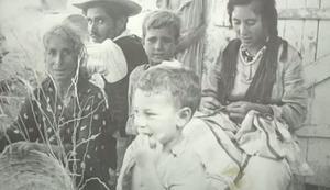 Vídeo de l’exposició ’De gitanos y flamencos’, al Centre d’Art de Can Sisteré de Santa Coloma fins al 22 de març.
