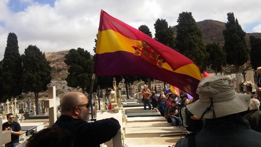 Día de la Libertad en el cementerio el domingo.