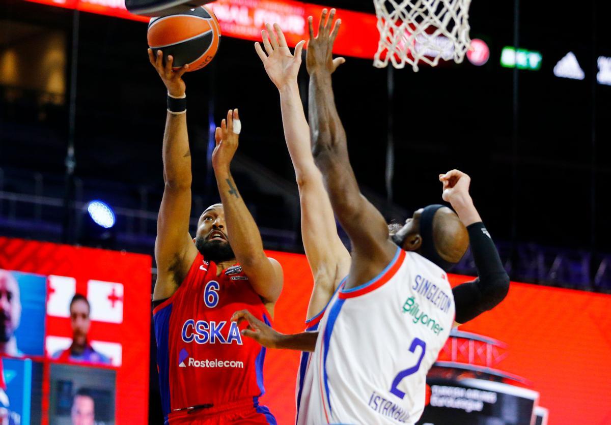 L’Efes sobreviu a la furiosa reacció del CSKA i torna a la final