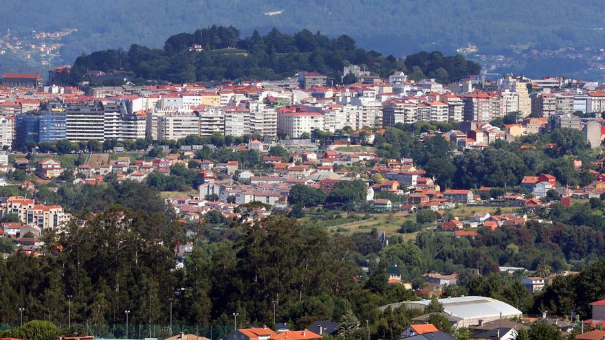 Obras de asfaltado restringen el tráfico en el principal vial de A Salgueira durante una semana