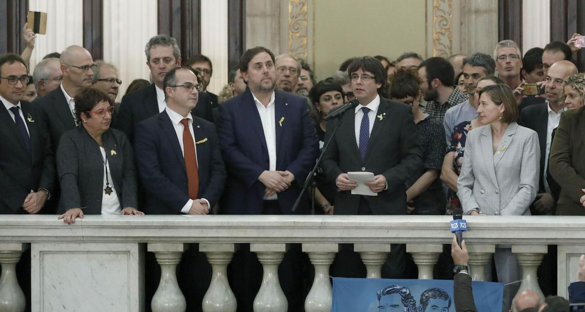 Els líders independentistes planifiquen el seu futur pendents del Constitucional Els líders independentistes planifiquen el seu futur pendents del Constitucional
