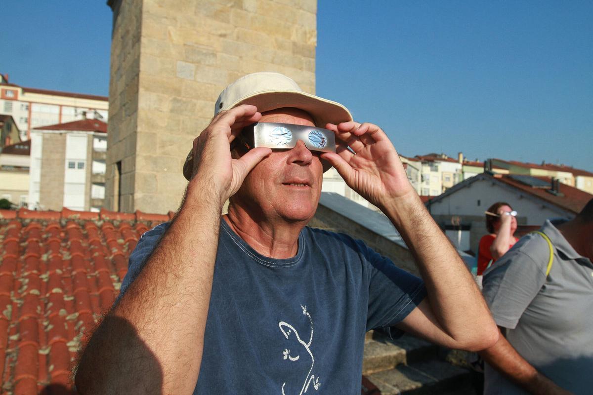 El eclipse desde Ourense, en imágenes